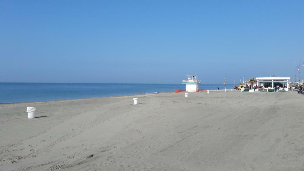 The Red Box On The Beach Hébergement de vacances Rome