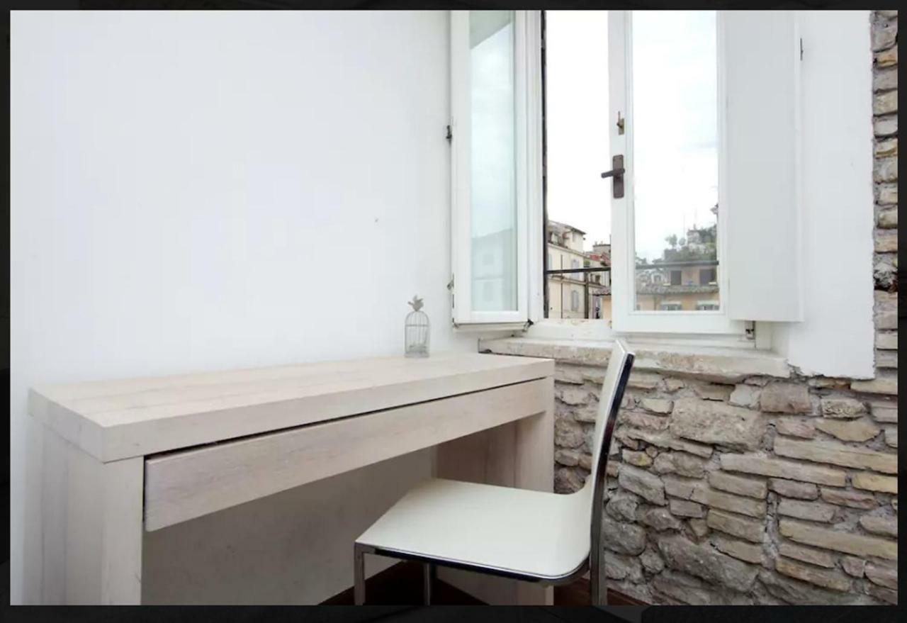 Incredible Views In Campo De Fiori Apartment