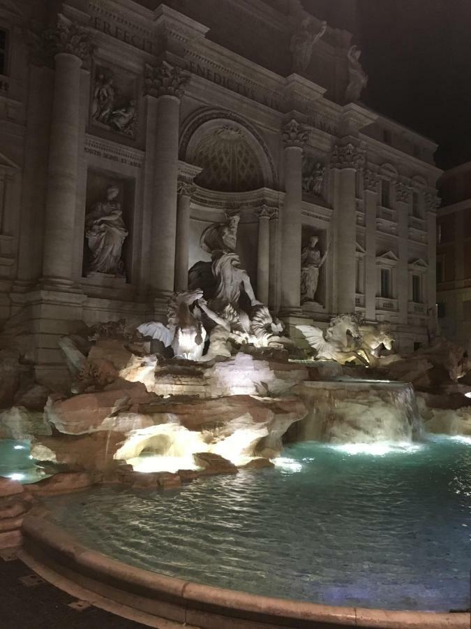 Unique View Trevi Fountain Holiday home *