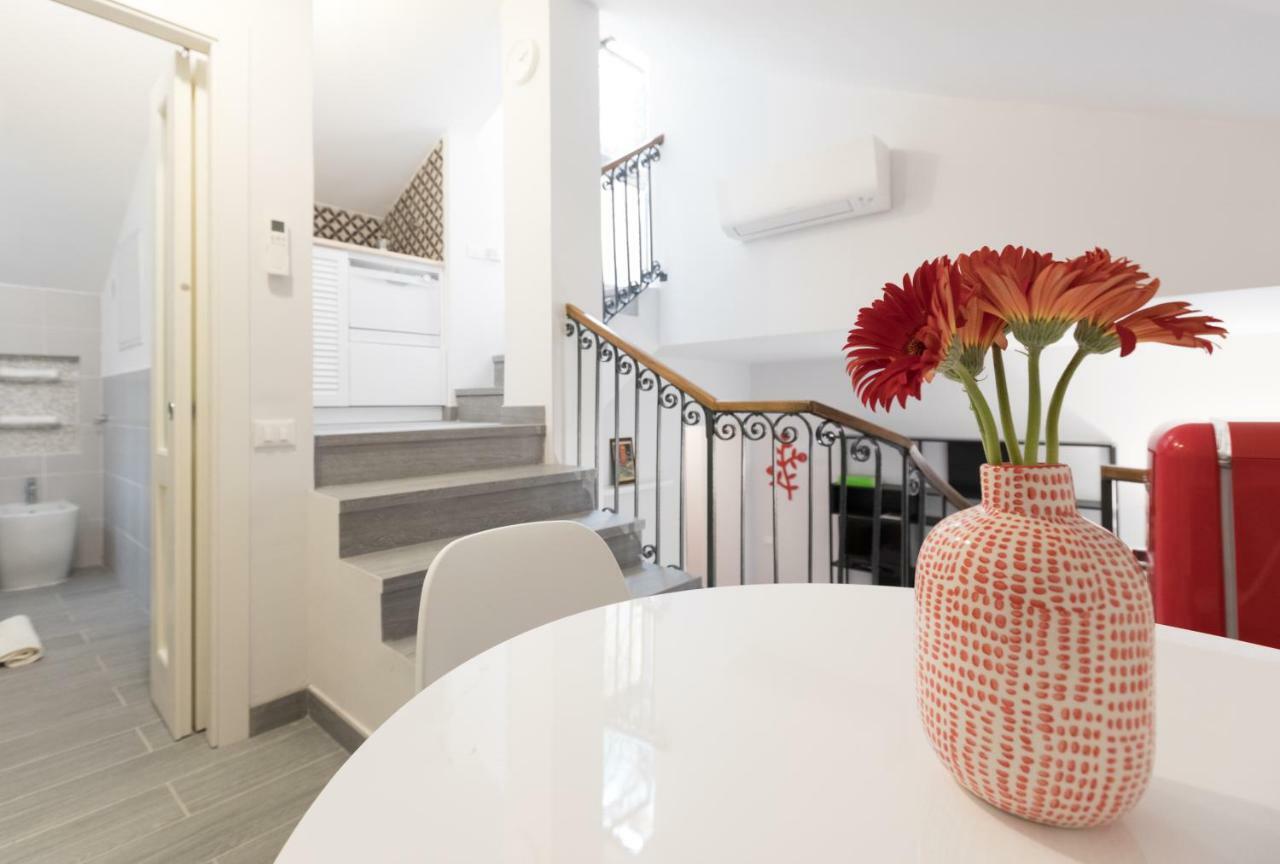 Apartment Quiet Pied A Terre With Terrace In Borgo Pio *