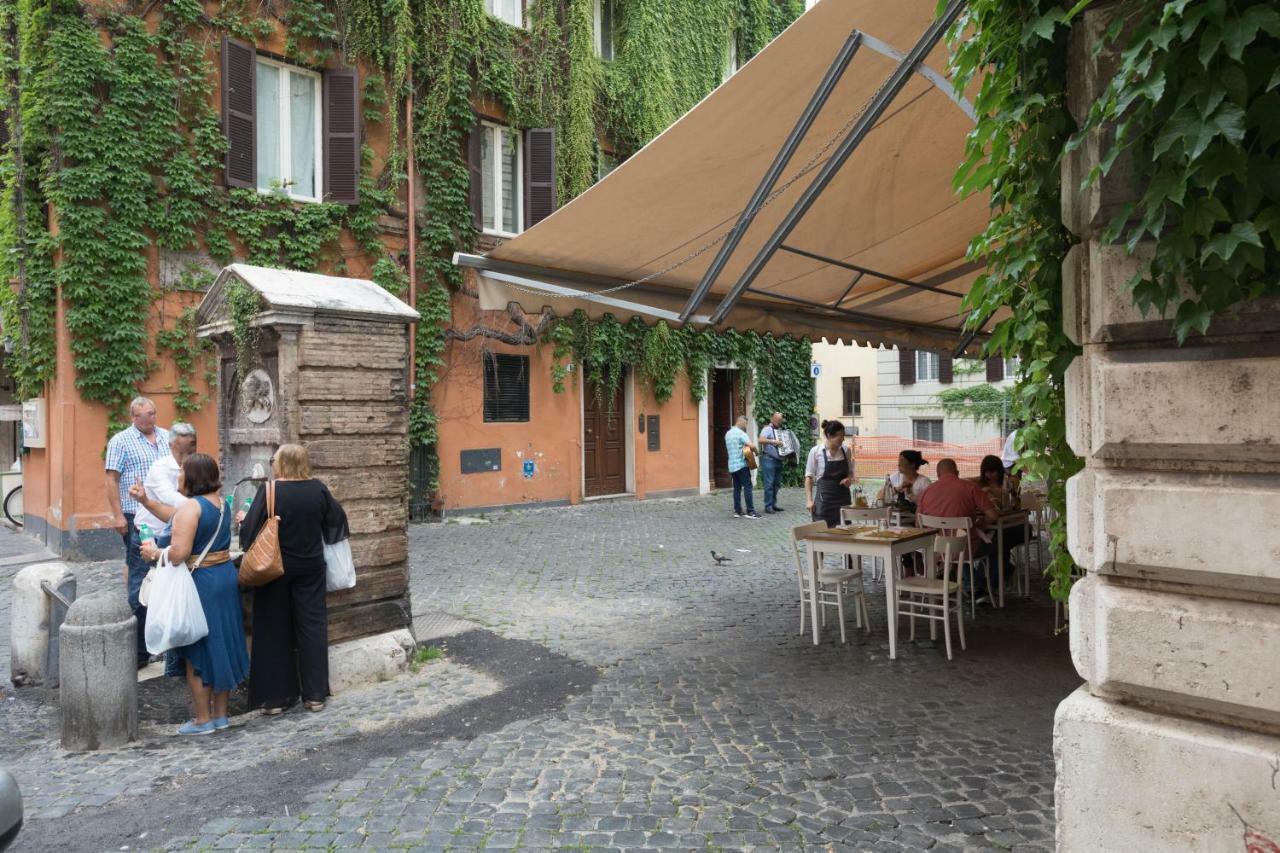 Apartment Quiet Pied A Terre With Terrace In Borgo Pio Rome