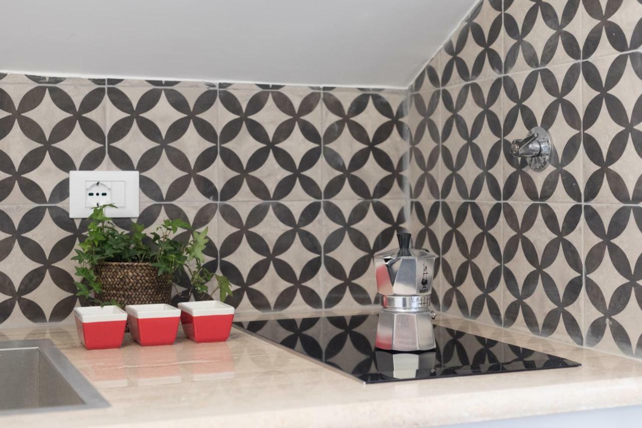 Apartment Quiet Pied A Terre With Terrace In Borgo Pio *