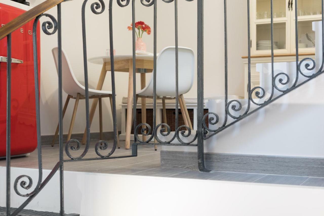 Apartment Quiet Pied A Terre With Terrace In Borgo Pio