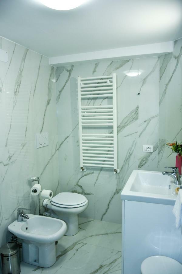 Apartment Appartamento Piazza Del Parlamento 3 Rome