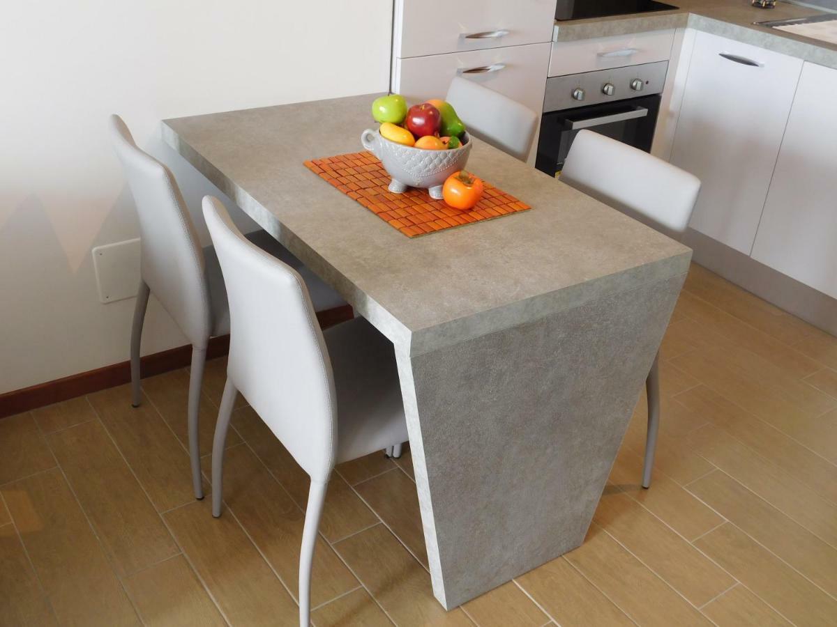 Silver Apartment