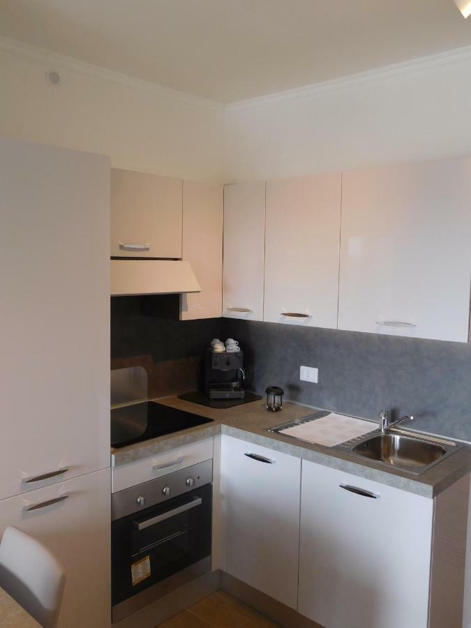 Apartment Silver *