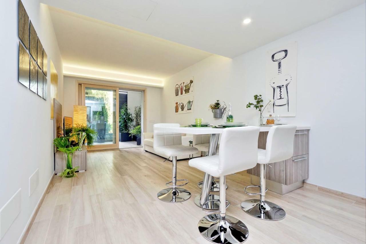 Green Terraced Apartment. 3 Stops From Colosseum Roma