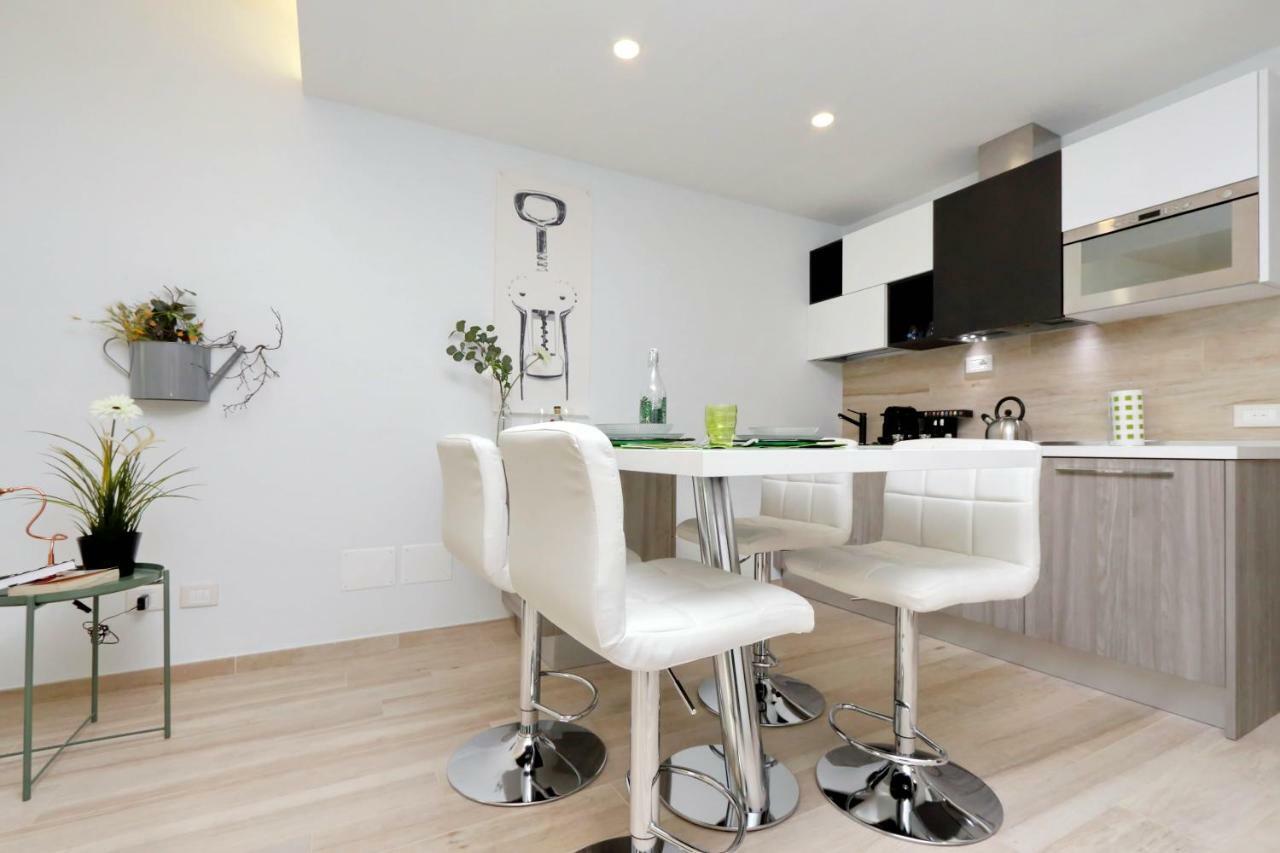 Appartamento Green Terraced Apartment. 3 Stops From Colosseum *