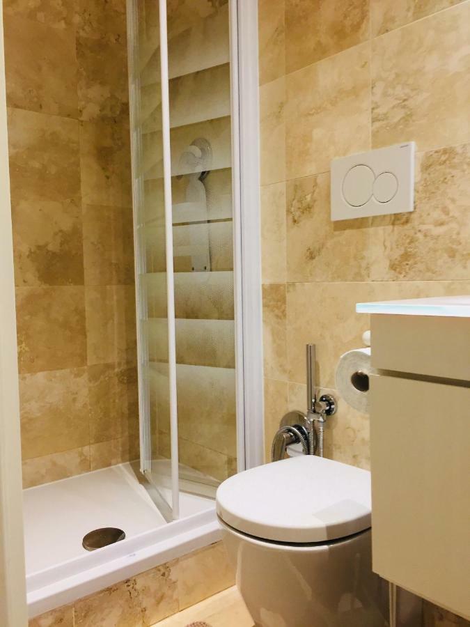 Mini Flat Apartment *