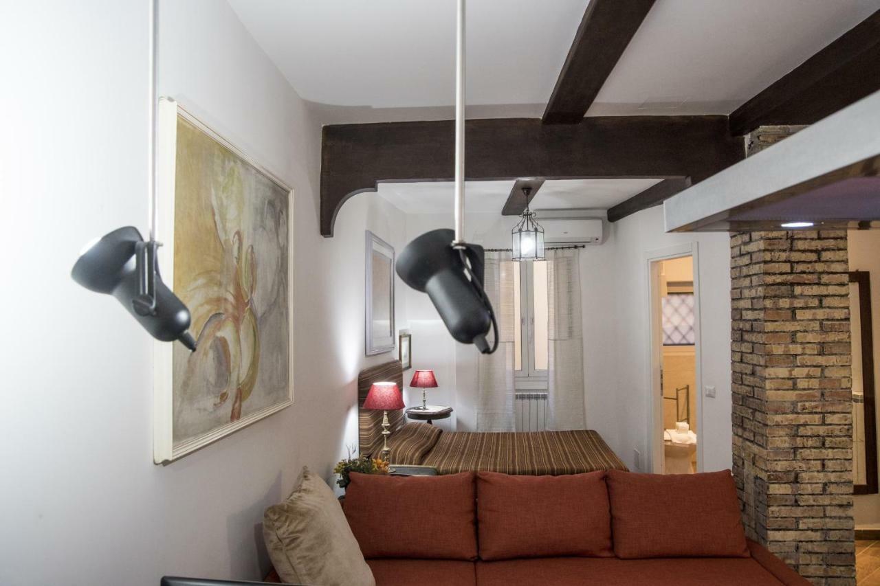 Campo De' Fiori Apartment