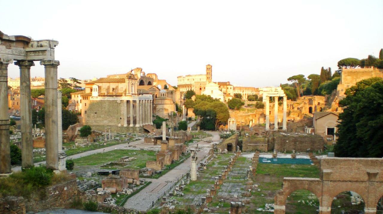 Appartement Center Fori Imperiali Raffy's Charming *