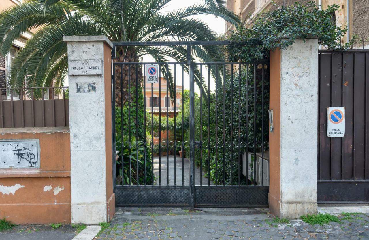 Appartement Via Nicola Fabrizi Rome