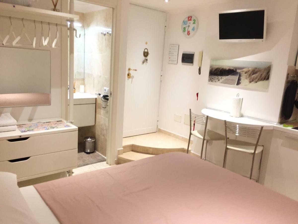 Mini Flat Apartment *