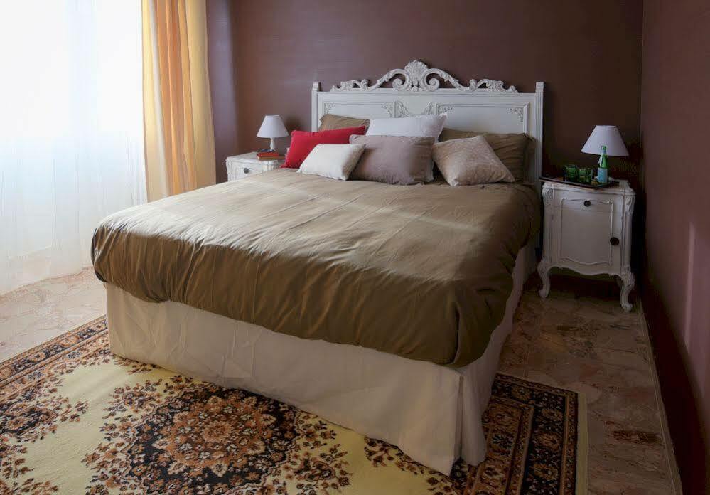 Couette-café Gregory Place Rome