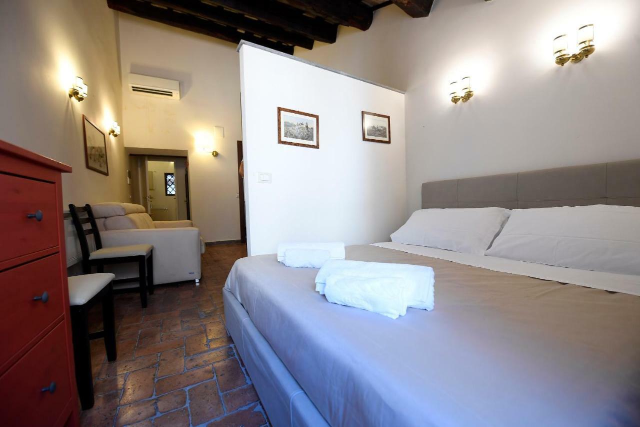 - Campo De' Fiori Apartamento