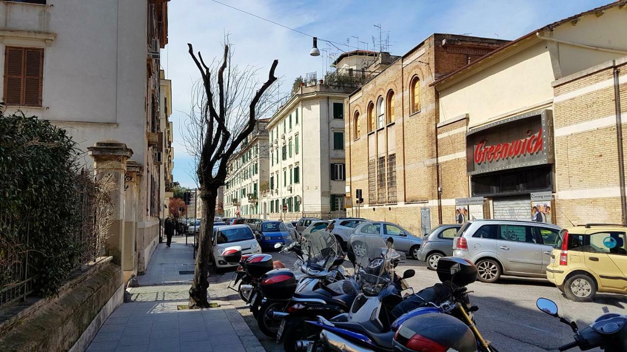 Bodoni #82 -enjoy Your In The Center Of Rome- *