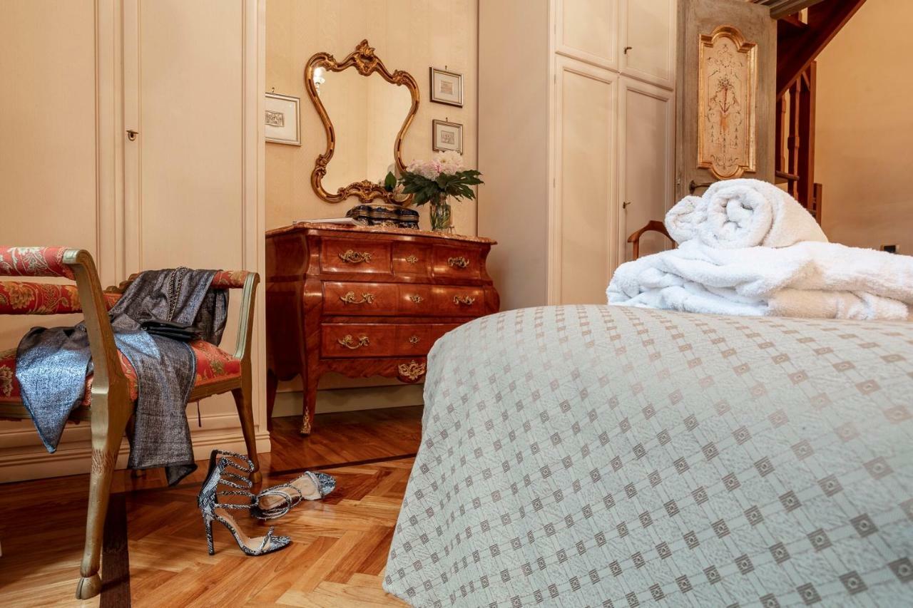 Residenza Contessa Costanza Holiday home Rome