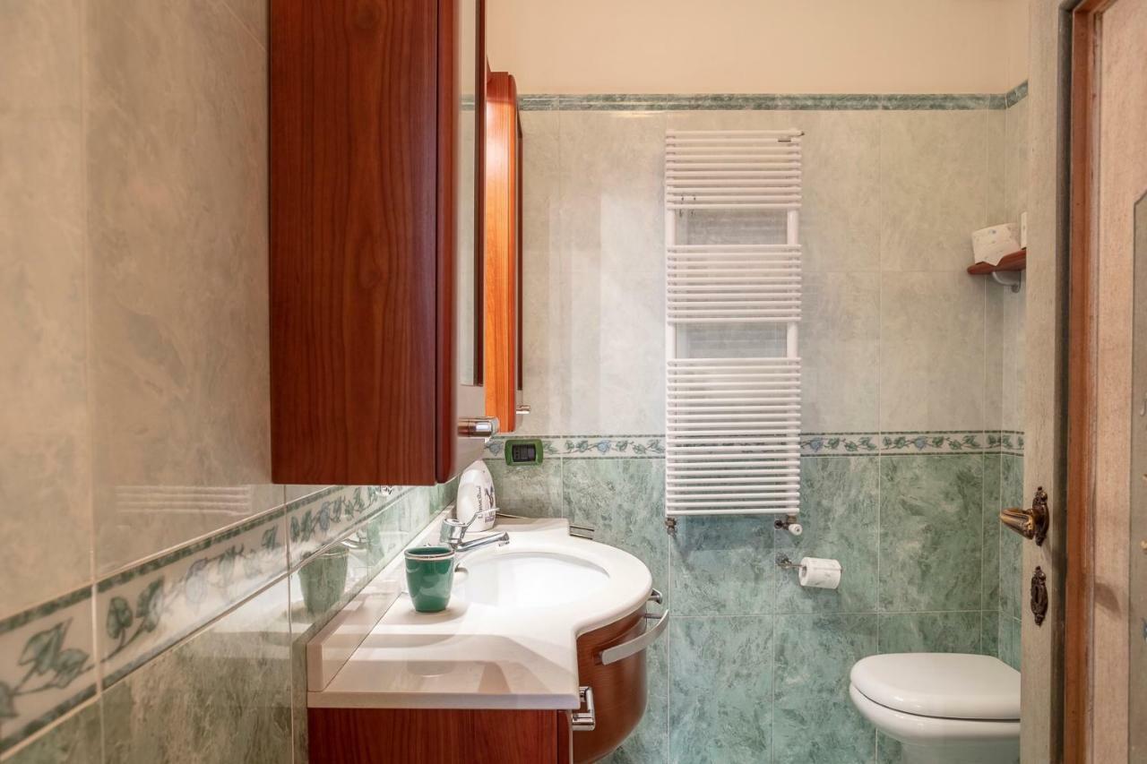 Residenza Contessa Costanza Holiday home Rome