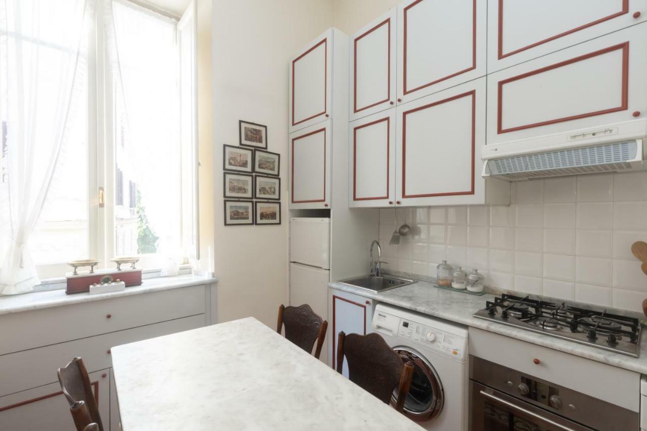 Apartment Nizza Bourgeois Family Rome
