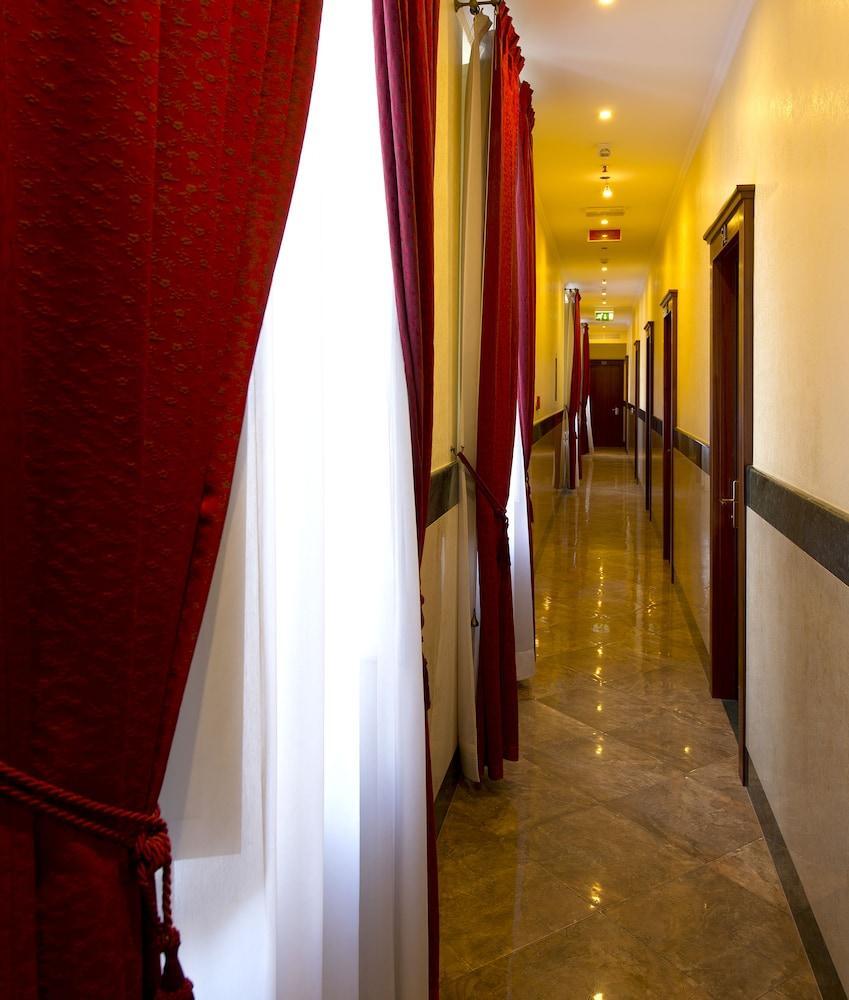 Hotel Esposizione Palace 2*