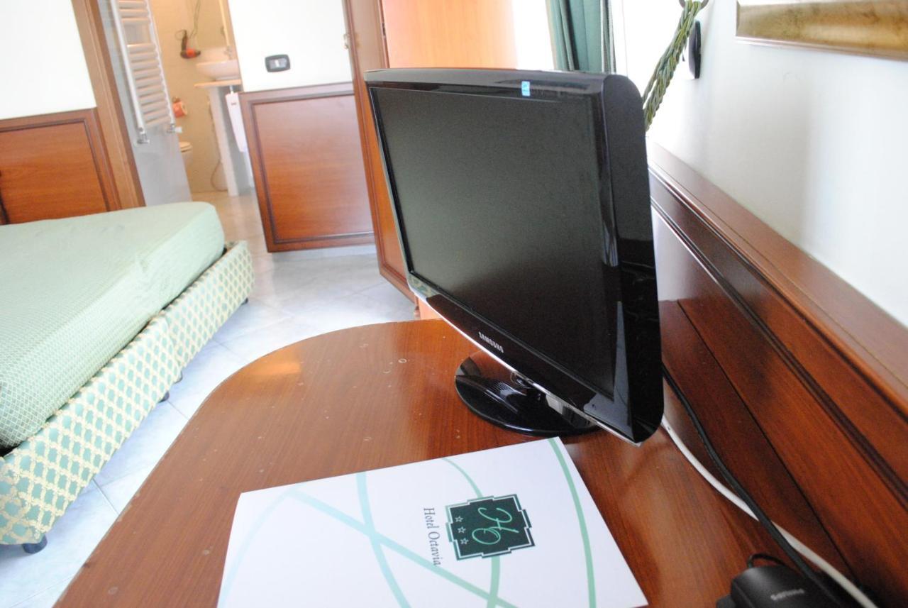 Hotel Octavia 3*
