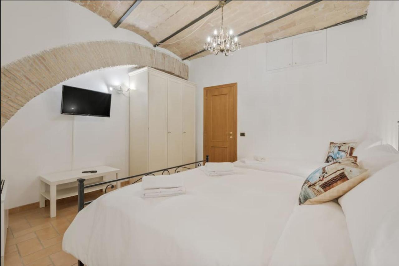 Colosseum Apartment