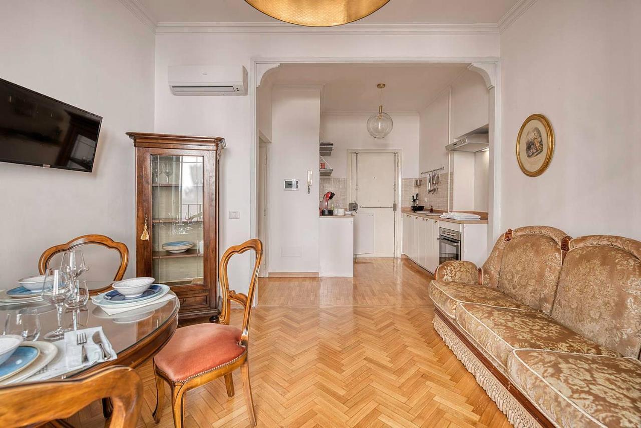 Appartement Palazzo Pamphili Lecca Di Guevara Rome