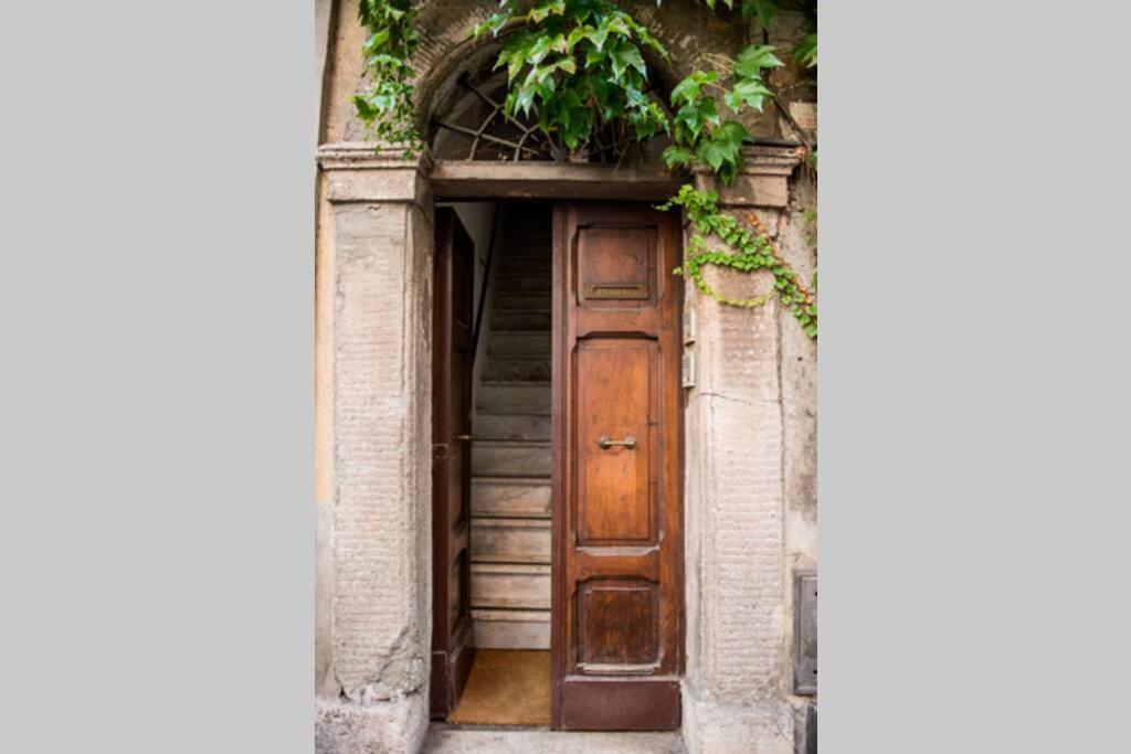 Colosseum/panisperna Nina With Terrace Apartamento *