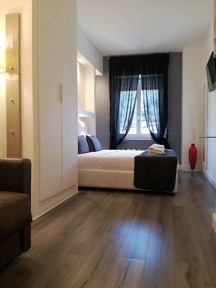Brunelleschi Holidays 2* Roma
