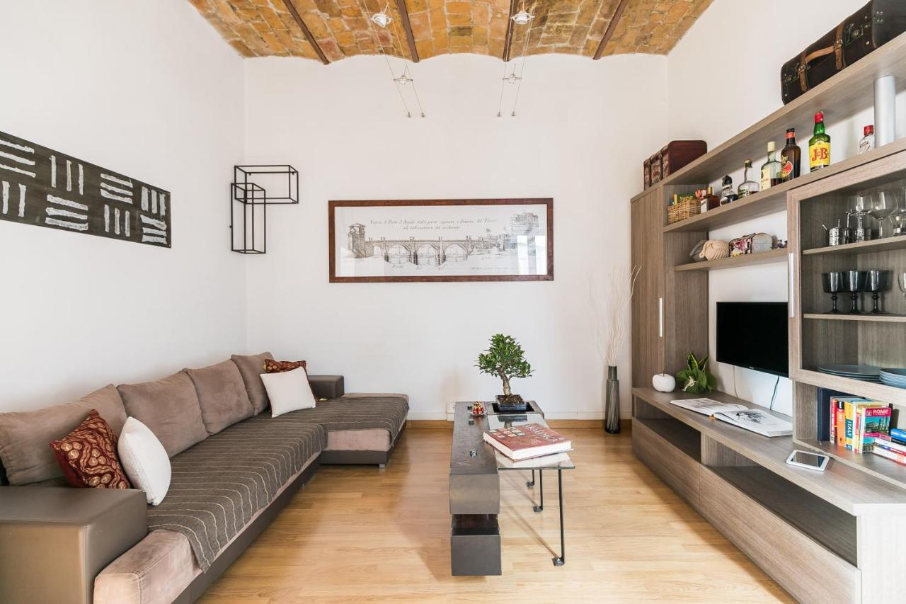 House Borgo Pio 195 *