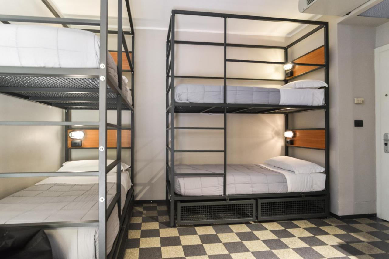 Hostel Yellowsquare *