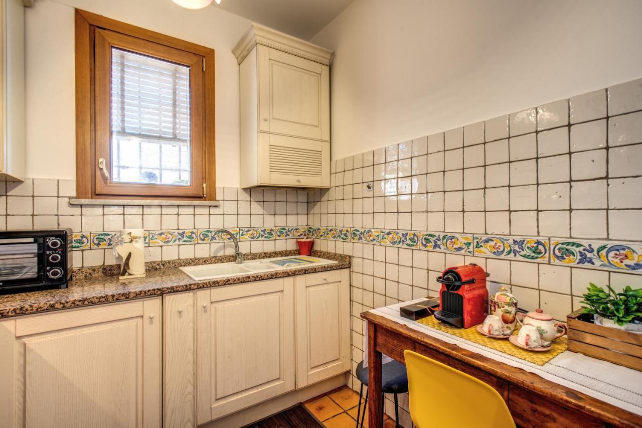 Fresh House Monti Appartement *