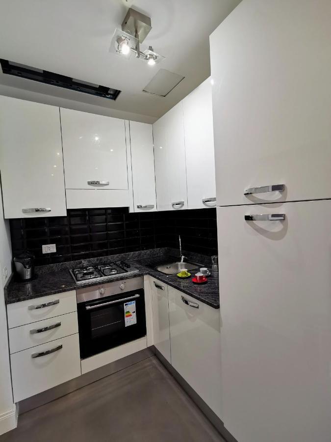 Coolhouse At Colosseo Apartment