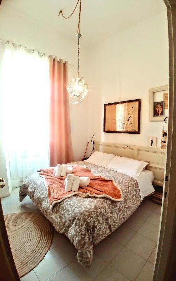 Next Stop Couette-café Rome