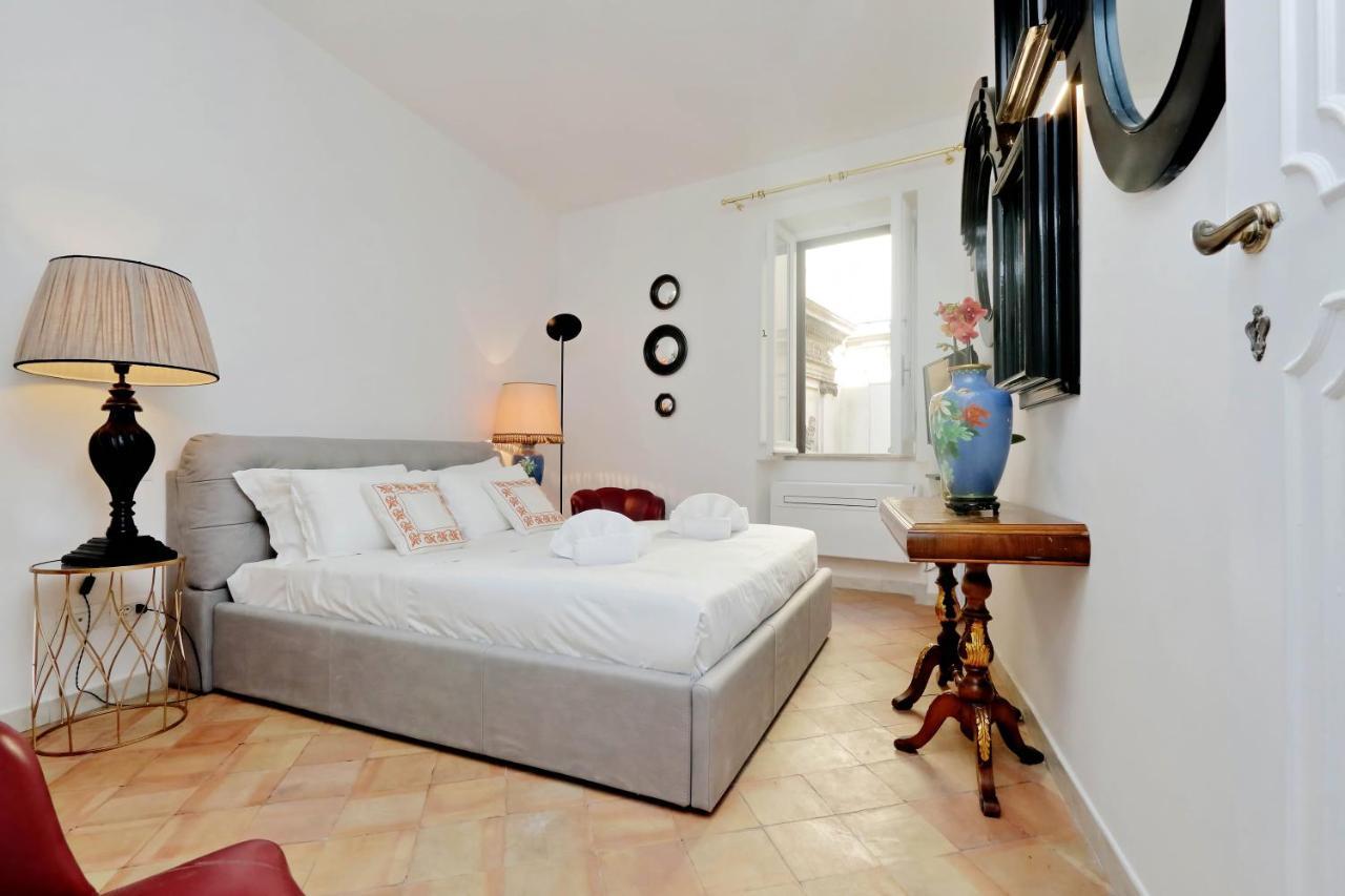 Navona Apartment *