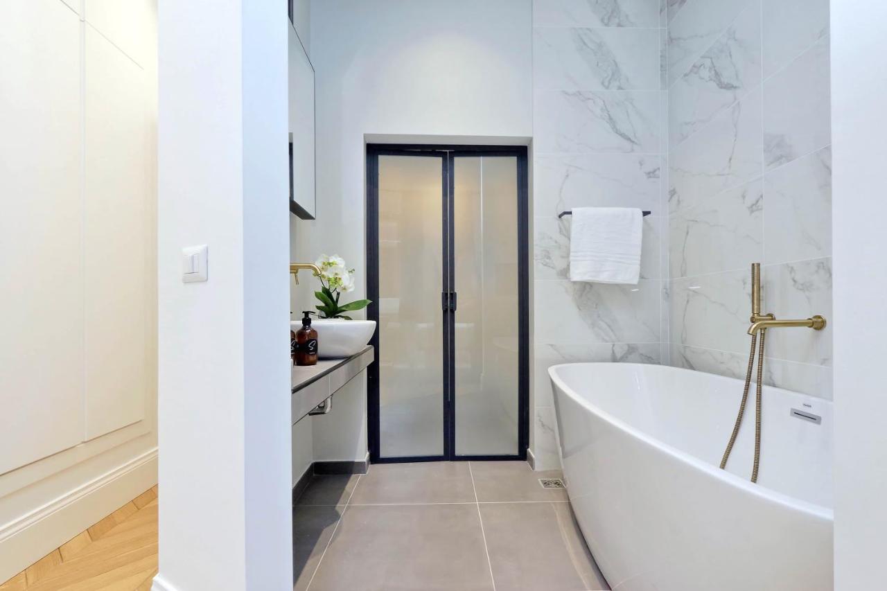 Eve At Trevi Fountain Apartment