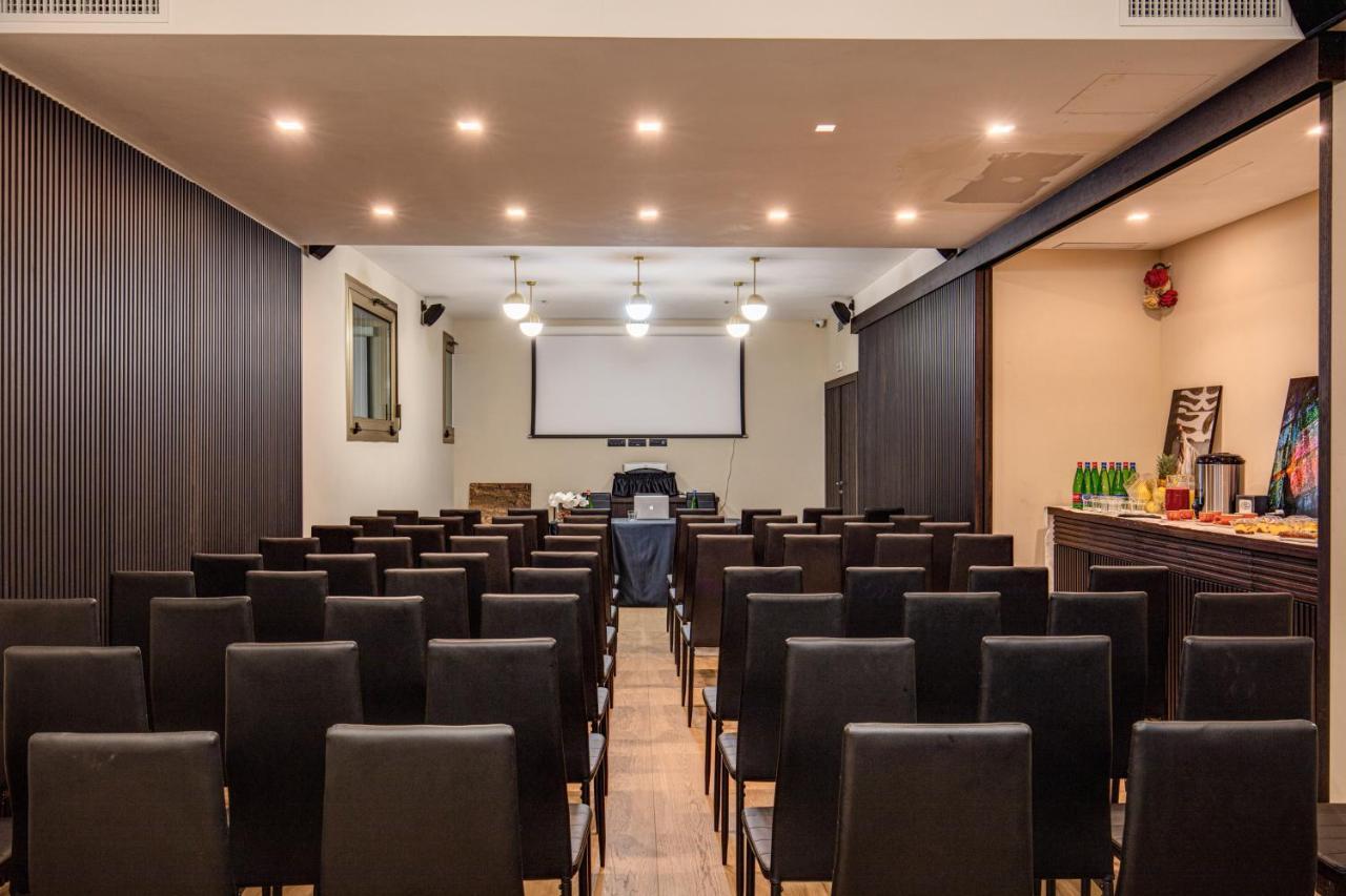 Prassede Palace Hotel 4*