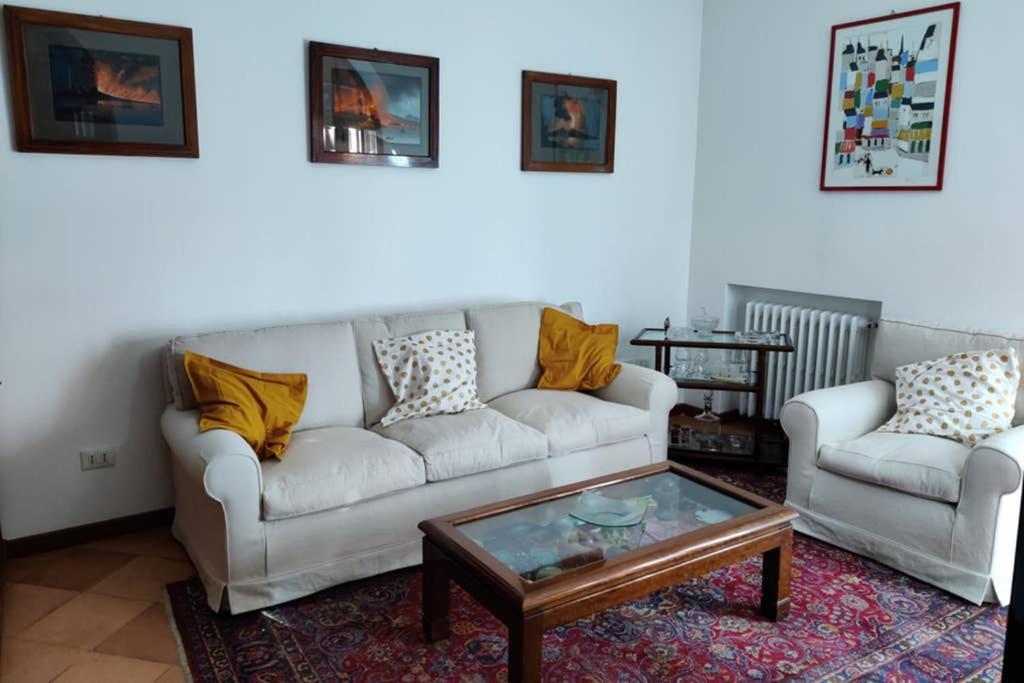 Lanza Tomasi - Centre Apartment