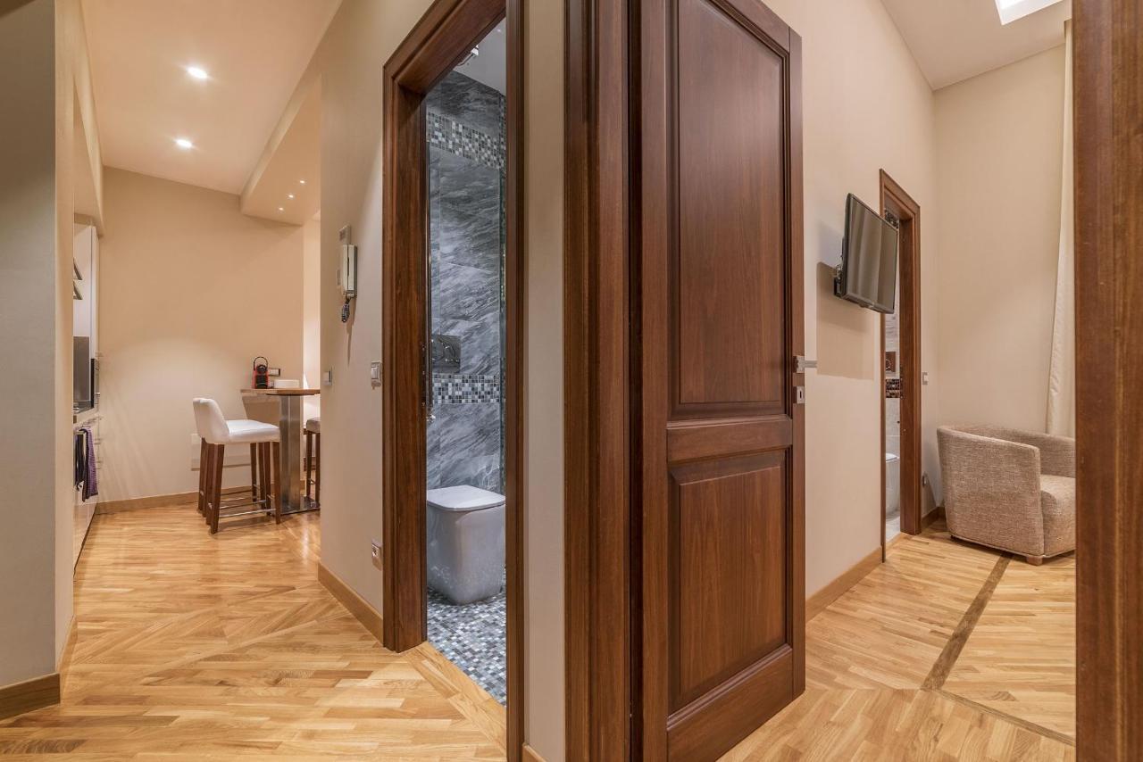 Apartment 900 *