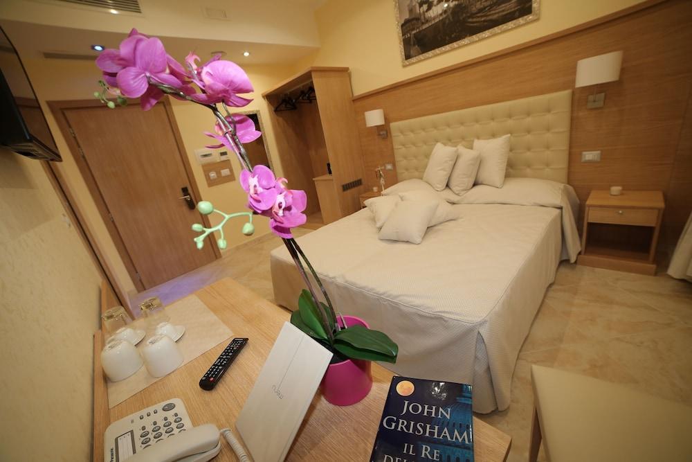 Hotel Esposizione Palace Rome