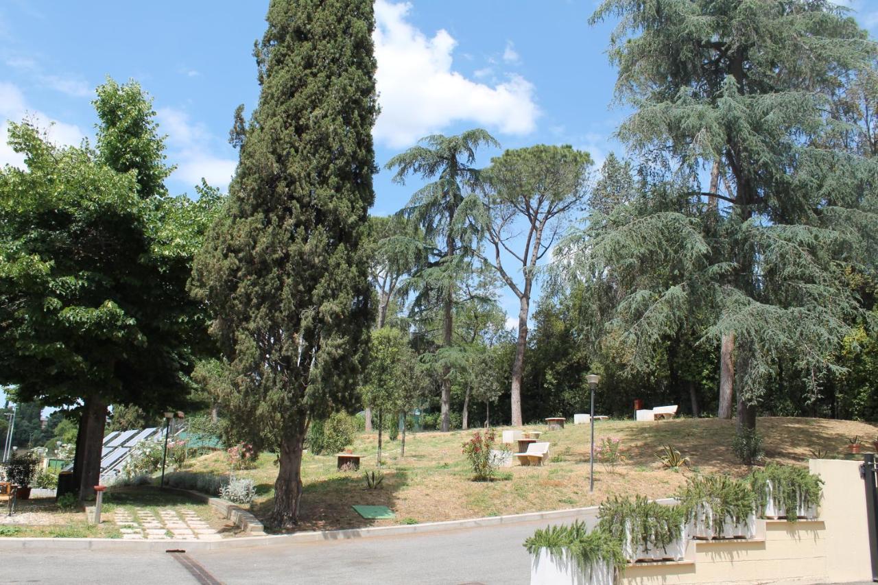 Casa Per Ferie San Juan De Avila Rome